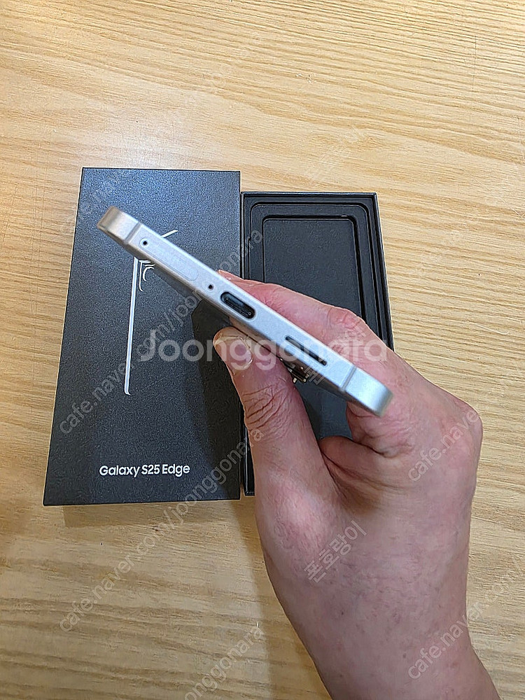 갤럭시s25엣지실버512gb 자급제단순개봉미사용판매합니...--5